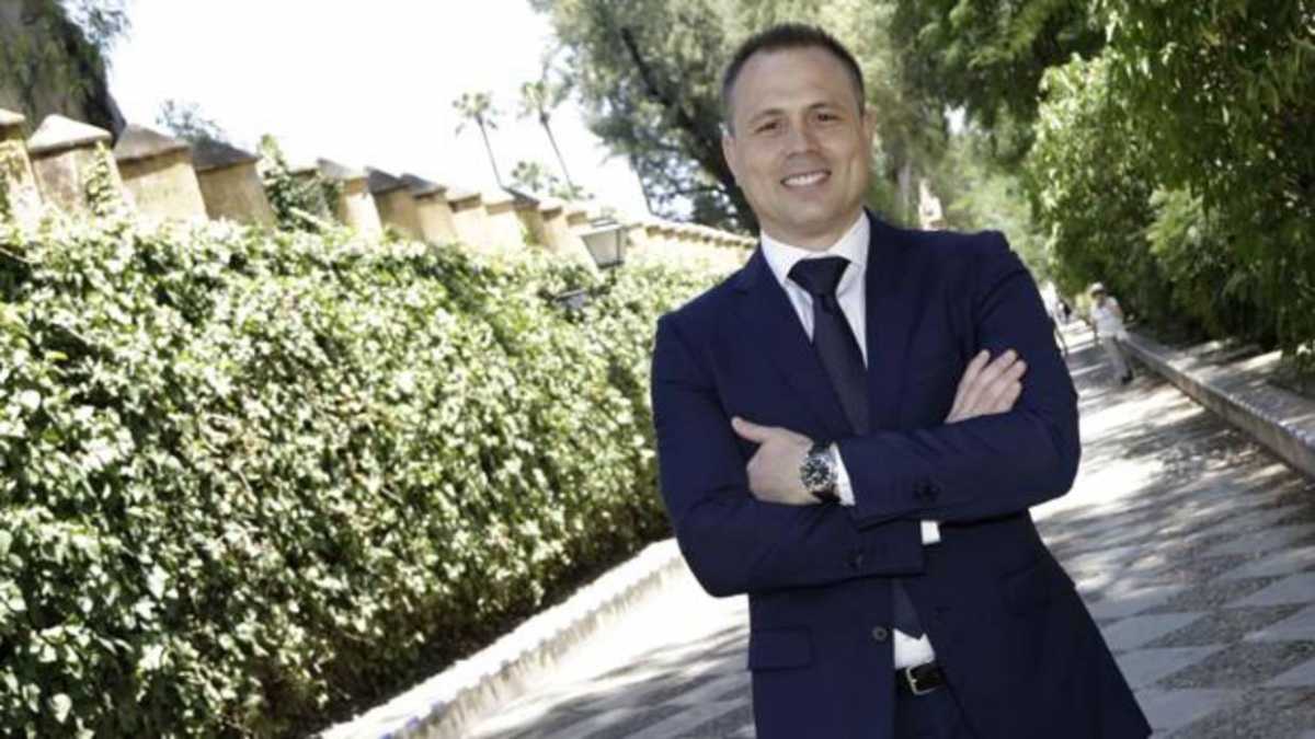 Portada de: Las empresas españolas no se protegen lo suficiente en internet y redes sociales